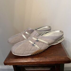 Y2K Vintage Cole Haan Silver Gray Suede Leather Quilted Mules
